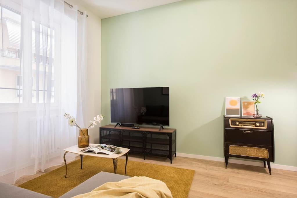 Apartment Monte Sacro For 6 Guests Metro B Rom